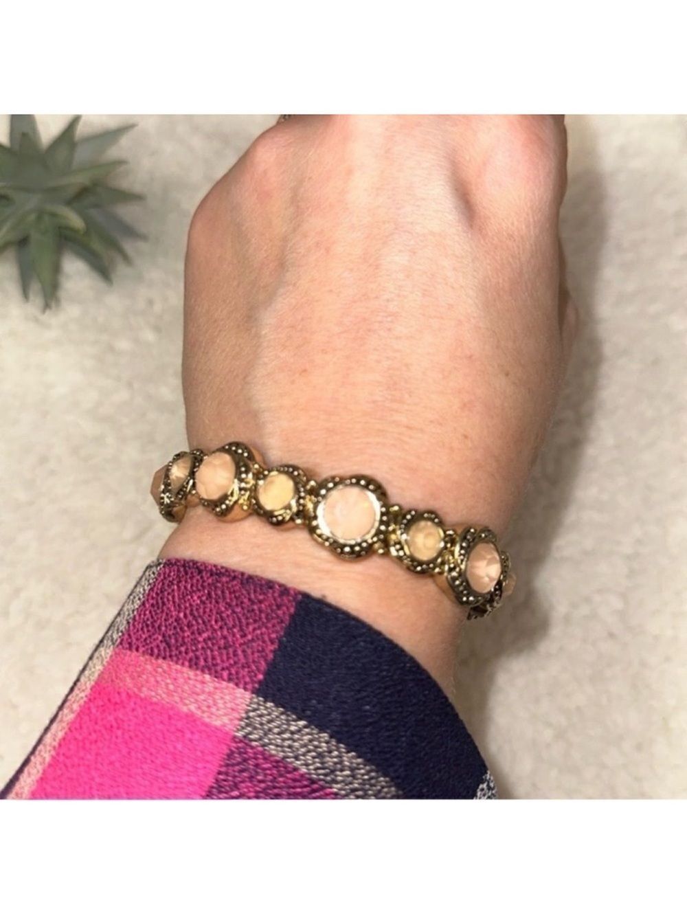 Vintage Gold Tone Peach Nude Rhinestones Stretch Bracelet